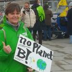Gerjo met groene jas en demonstratiebord